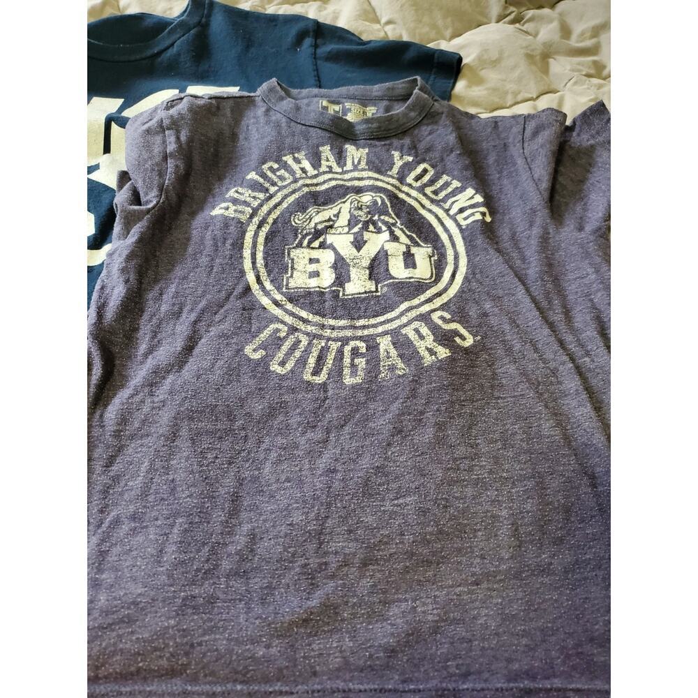 BYU Cougars Youth M & L Shirst Lot of 4 Football Rise Y Qualtrics Sports Camps - Picture 2 of 15